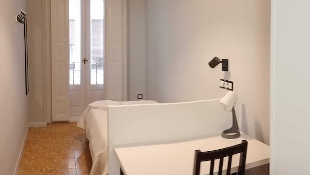 Single Room, Shared Bathroom | Desk, blackout drapes, WiFi (free) - Hostal Yolanda (Madrid)
