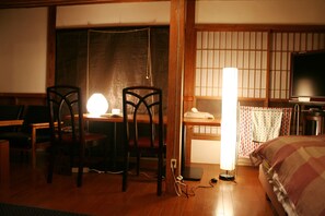 Maison Traditionnelle, dans les dépendances | Décoration personnalisée, ameublement personnalisé