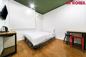 Economy Double Room | Free WiFi - Ace Motel (Gangneung)