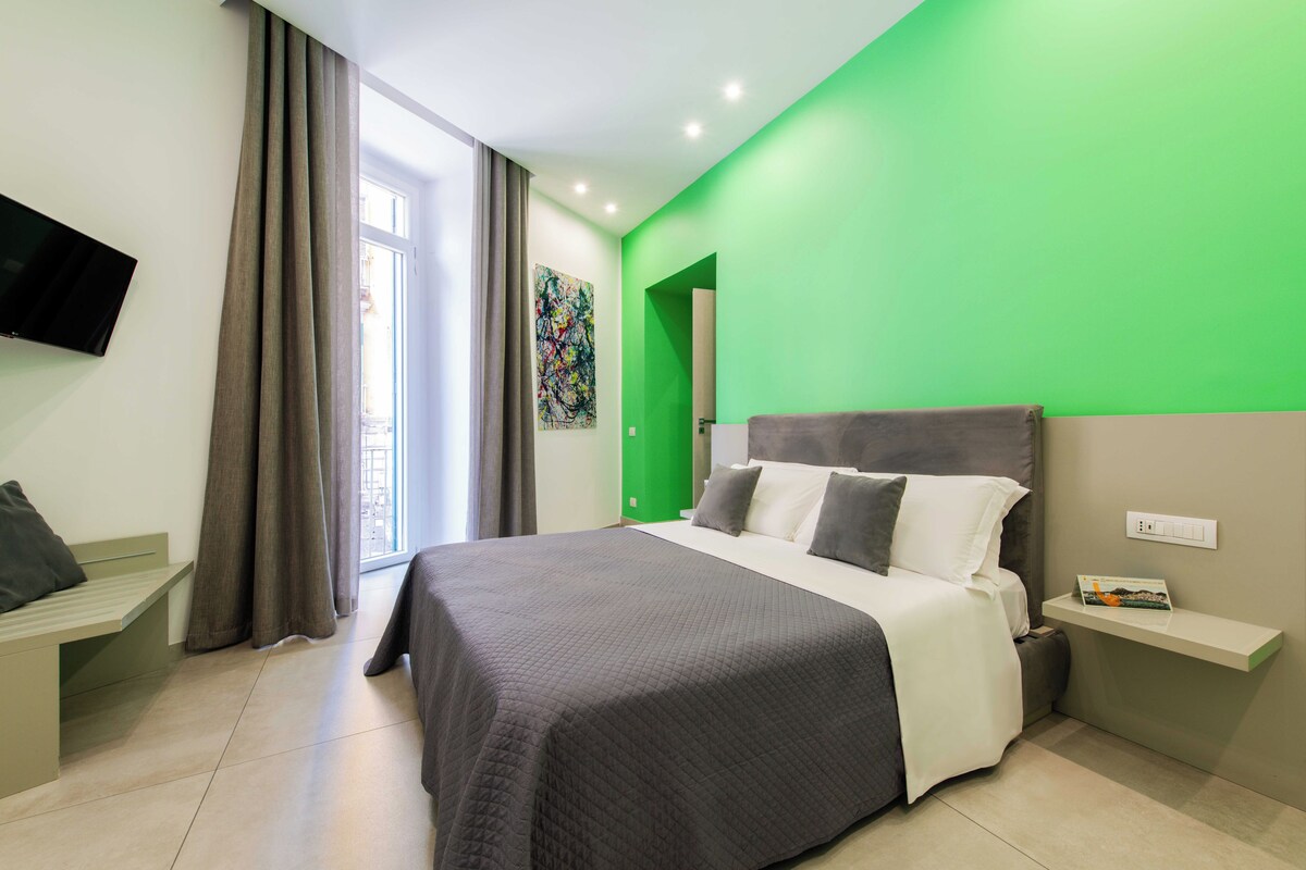 Deluxe Double Room, 1 Queen Bed | Premium bedding, down comforters, in-room safe, desk