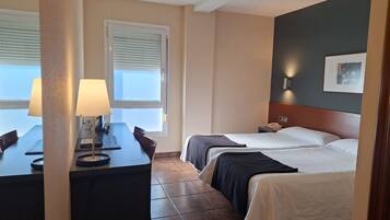 Dobbeltrom | Skrivebord, wi-fi (inkludert), sengetøy og rullestolvennlig