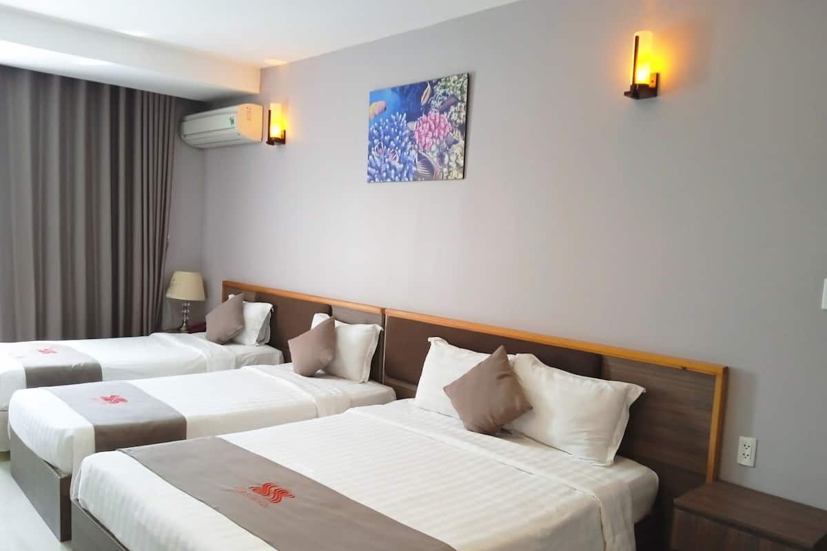 Deluxe Quadruple Room