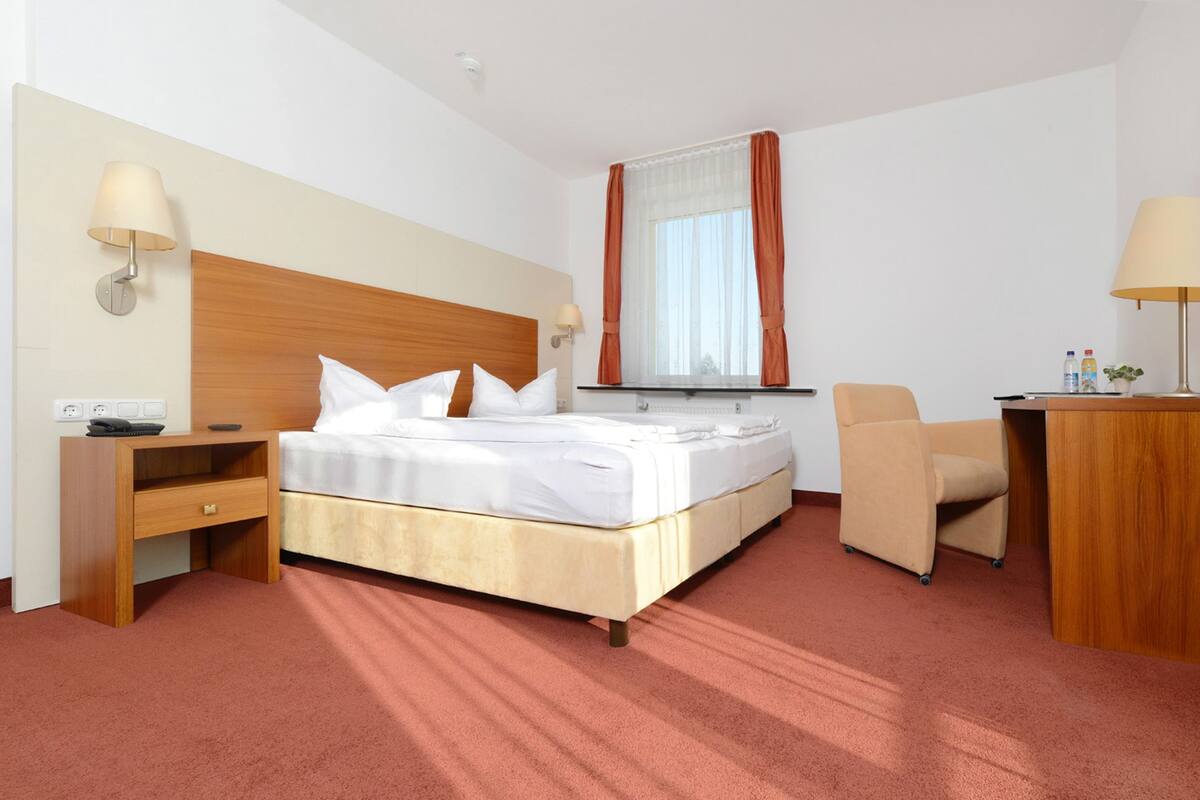 Free WiFi, bed sheets