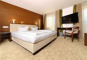 Free WiFi, bed sheets - Hotel Bayerisch Meran (Bad Feilnbach)