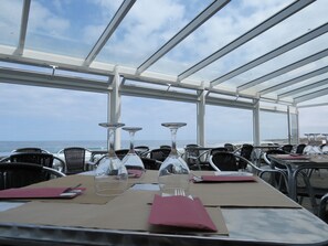 Breakfast, lunch, dinner served; local cuisine - Refugio O Castro (Barreiros)