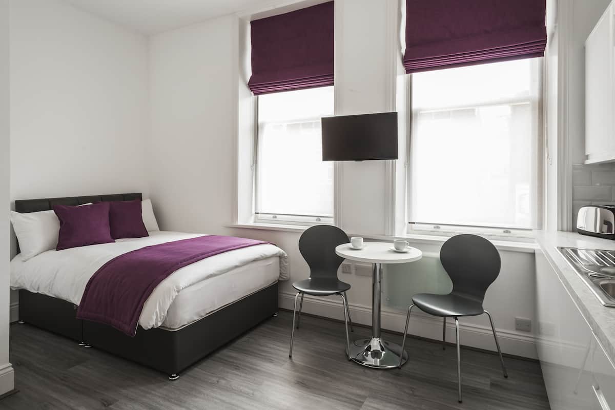 Double Room, Shared Bathroom (Small) | In-room safe, iron/ironing board (on request), WiFi (free), bed sheets