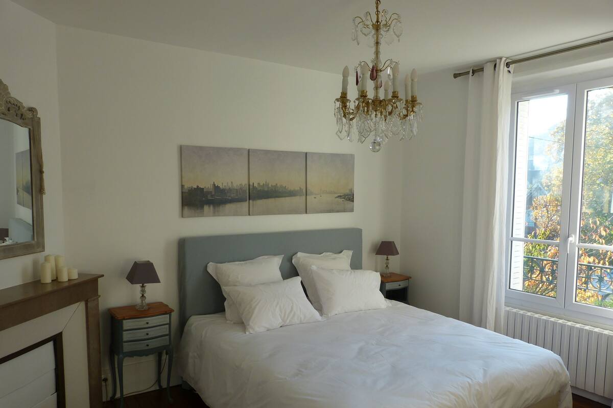 Double Room (L'autre chambre) | Individually decorated, individually furnished, soundproofing