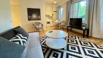 Apartamento urbano, 1 quarto, sauna seca, vista para o pátio | 1 quarto, individualmente mobiliados, espaço de trabalho para notebook