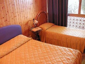 Desk, iron/ironing board, free WiFi, bed sheets