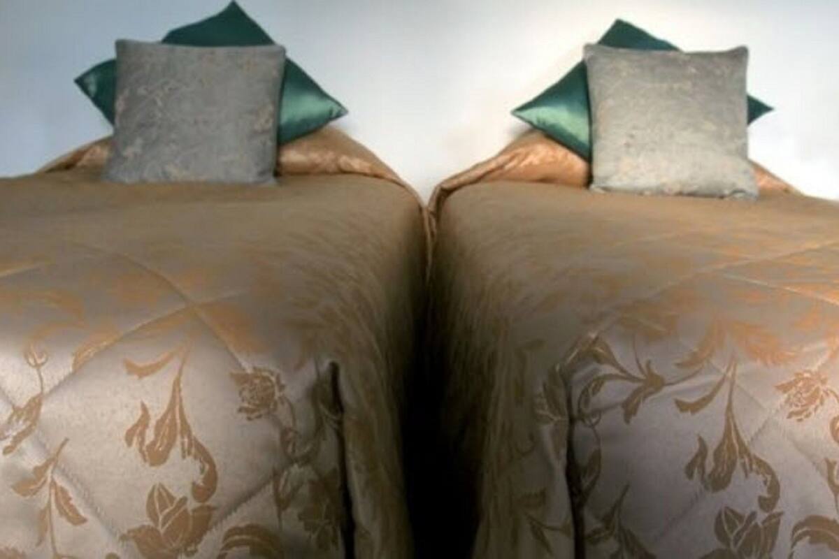 twin room | blackout curtains, iron/ironing board, free wifi, bed sheets