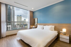 Laptop workspace, blackout curtains, soundproofing, iron/ironing board - Brilliant HCMC Service Apartments (Ho Chi Minh City)