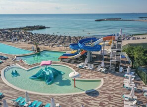 3 outdoor pools, pool umbrellas, pool loungers - Mera Onix Cap Aurora (Cap Aurora)