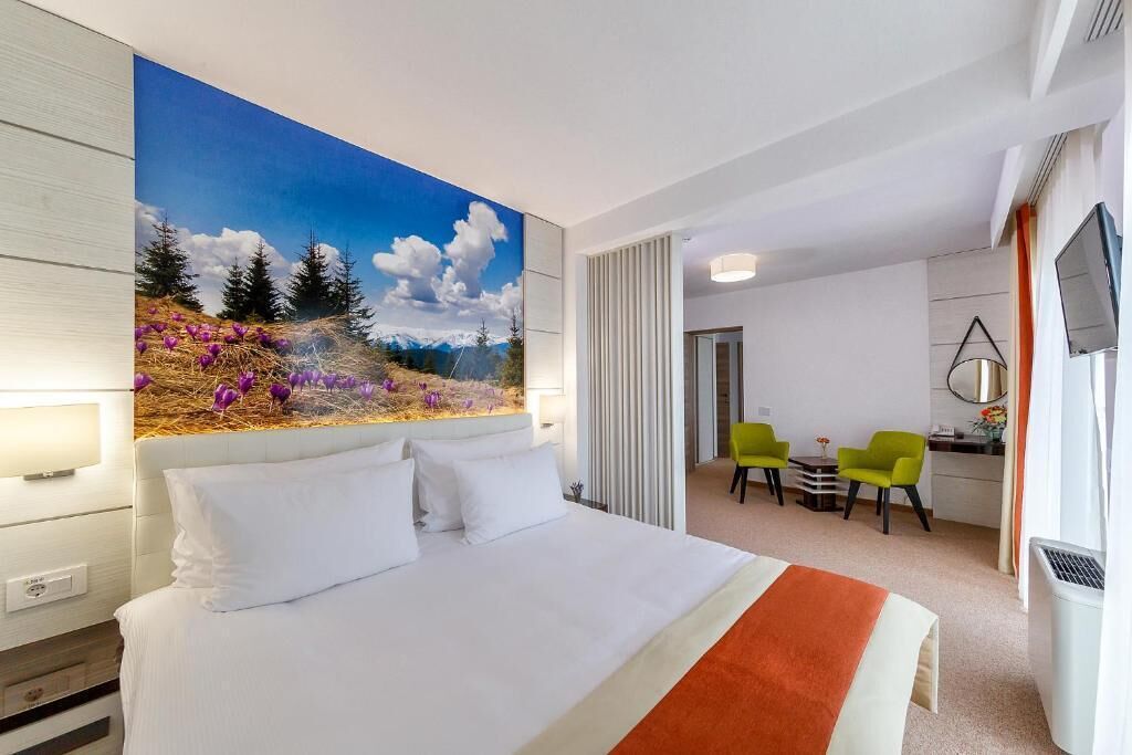 ميني بار وتجهيزات عازلة للصوت وواي فاي مجانًا وملاءات أسرّة