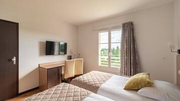 Chambre Standard avec lits jumeaux | Bureau, Wi-Fi gratuit, draps fournis