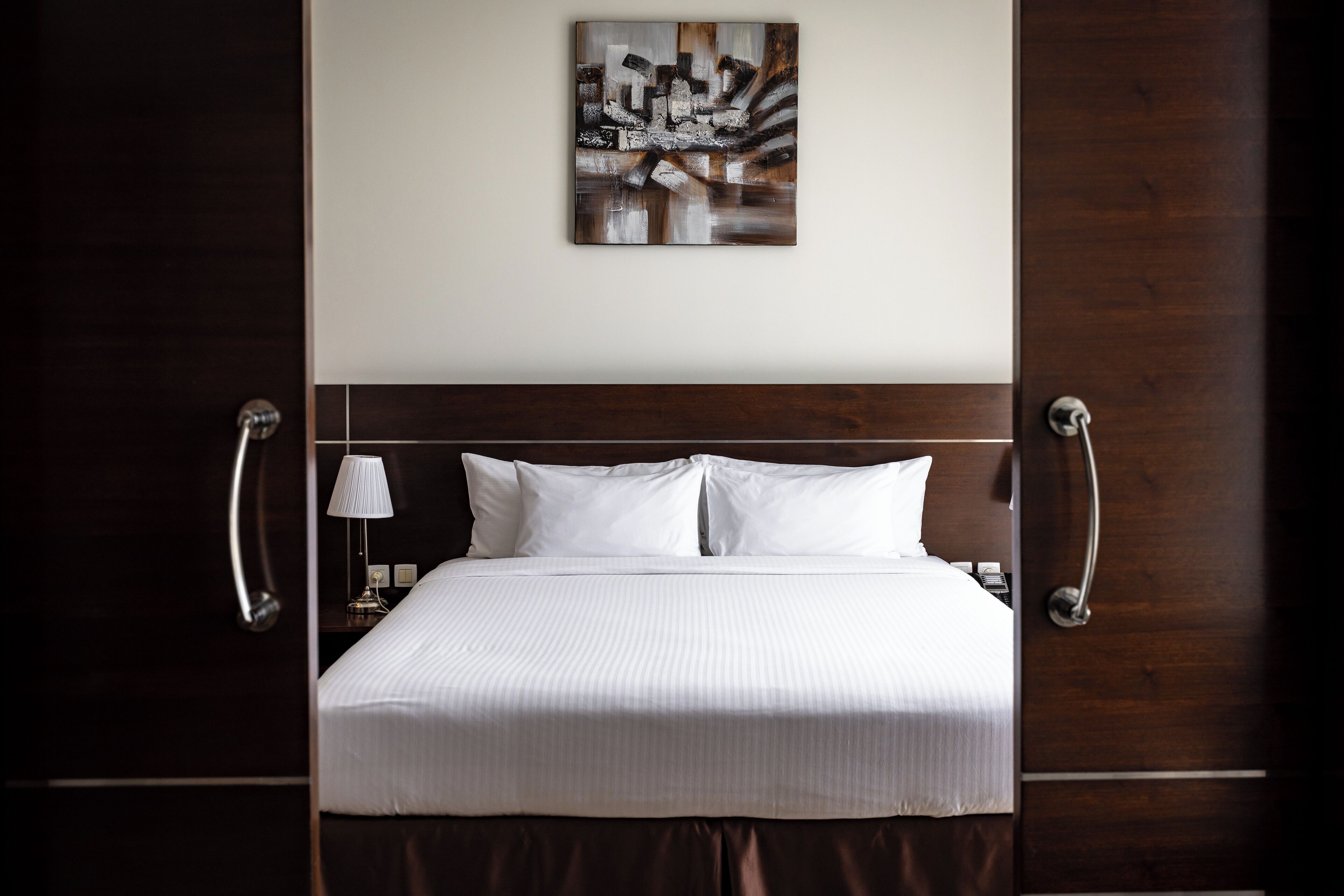 junior suite | 1 bedroom, minibar, in-room safe, desk