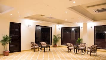 Coin salon dans le hall