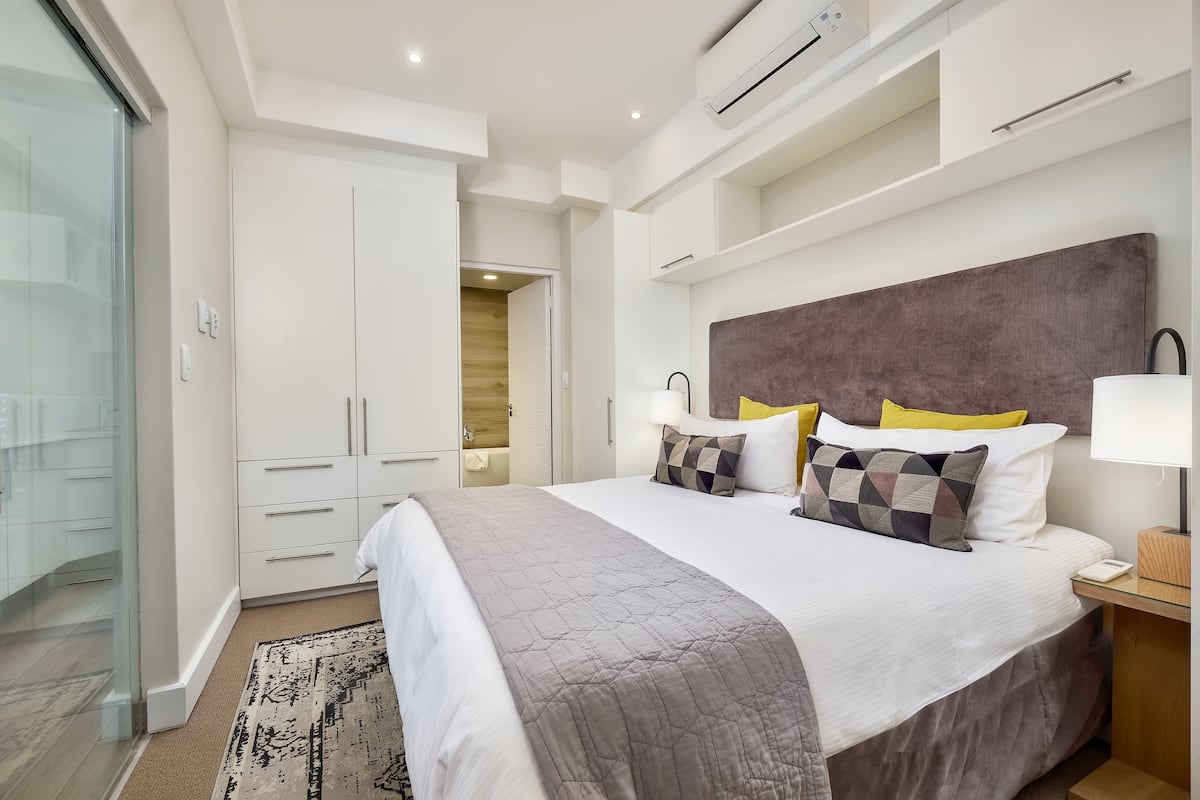 Apartment, 1 Schlafzimmer | Hochwertige Bettwaren, Zimmersafe, Schreibtisch, schallisolierte Zimmer