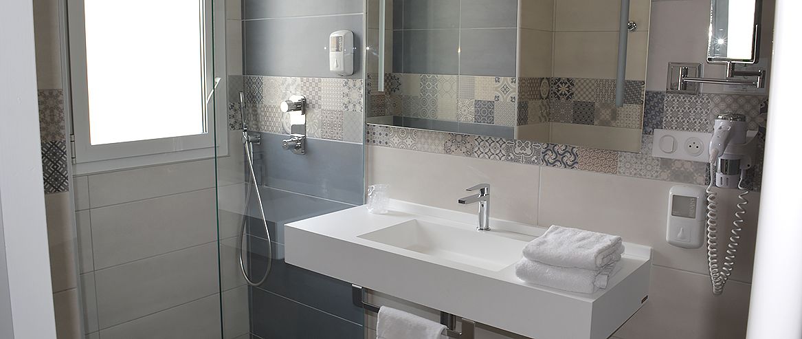 standard double room, courtyard view | bathroom amenities | shower, free toiletries, towels