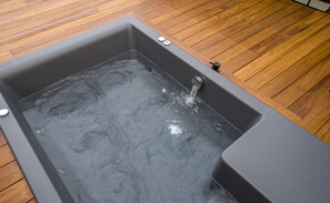 Deluxe Room, Non Smoking, Terrace (Hot Tub, 2nd Floor) | Jetted tub - Portou House (Chania)