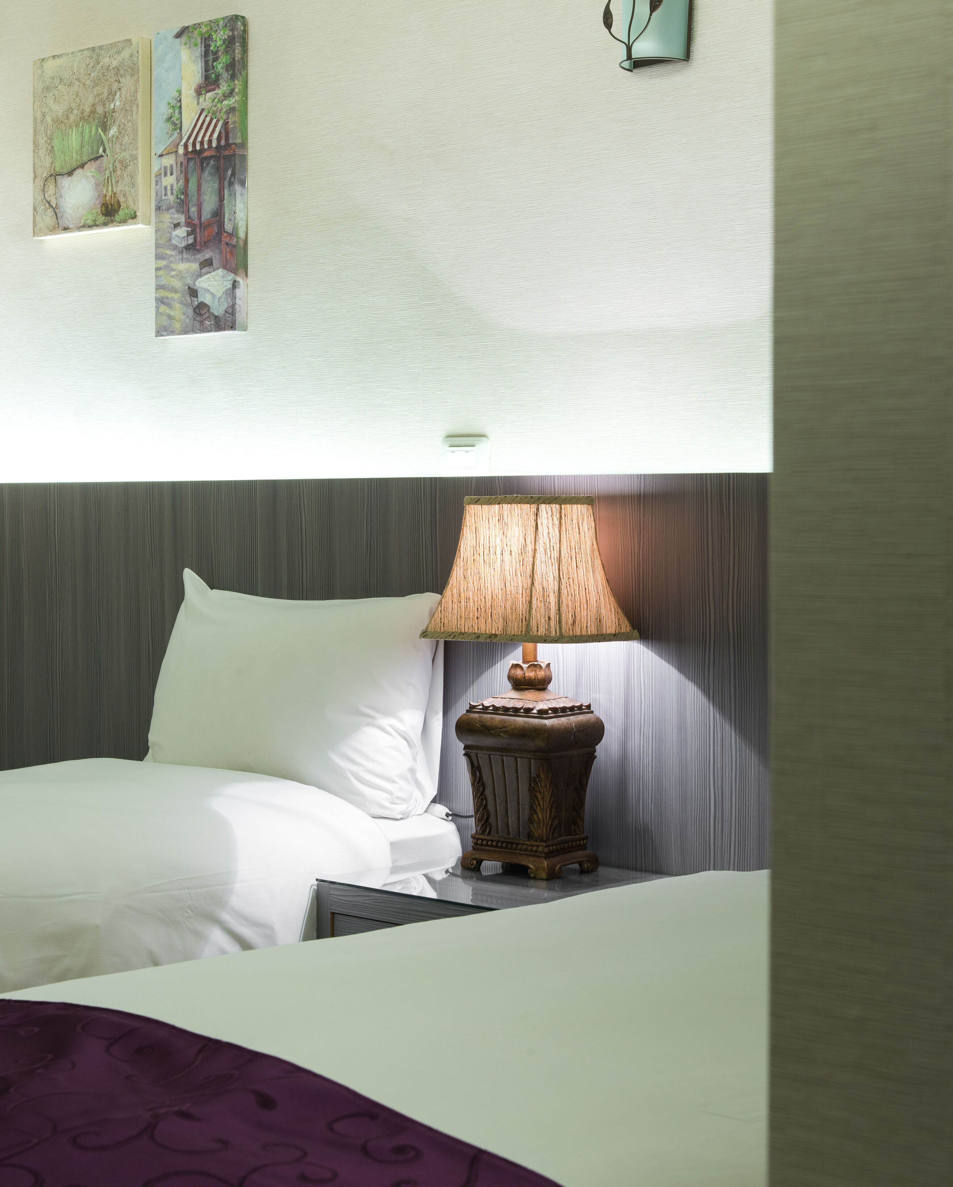 standard twin room, 2 single beds | premium bedding, down duvets, pillow-top beds, desk