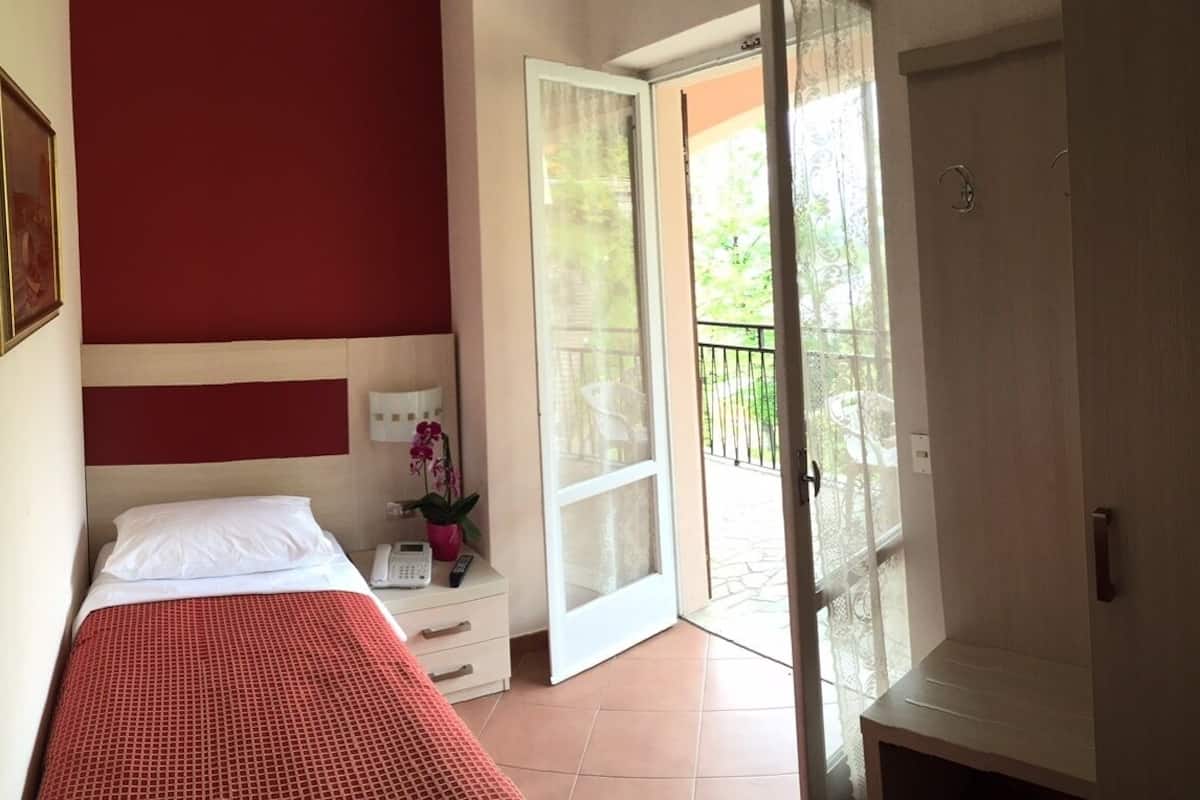 minibar, in-room safe, desk, cots/infant beds