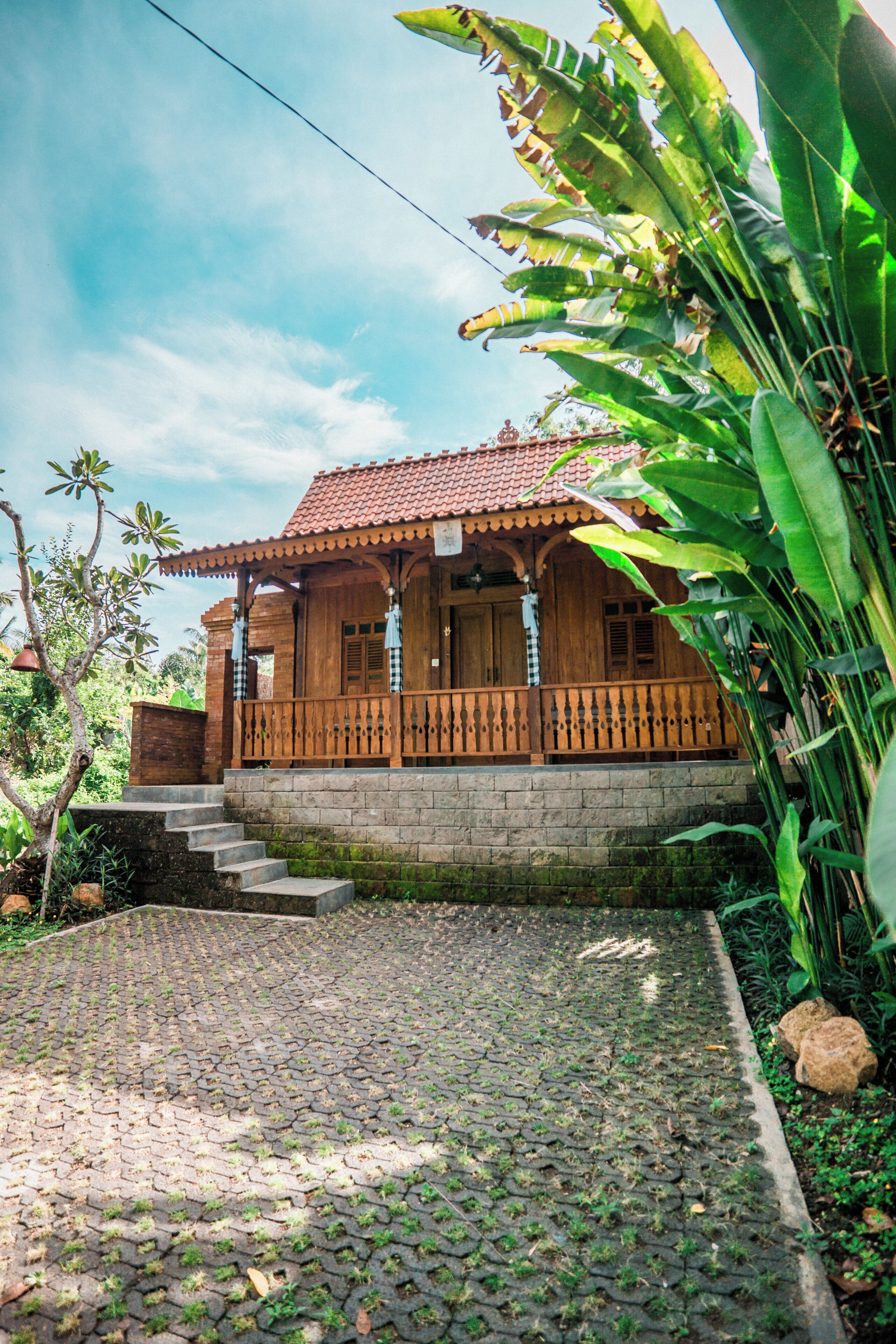 Individually decorated, individually furnished, desk, laptop workspace