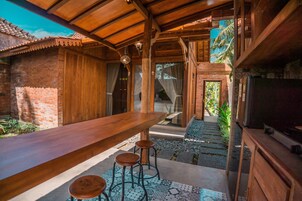 Villa, 1 habitación, piscina privada (Wooden) | Cocina privada | Cafetera o tetera, hervidor eléctrico y mesa de comedor