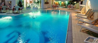 吉奧瓦內拉飯店