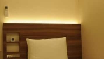 In-room safe, soundproofing, free WiFi, bed sheets