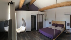 Tweepersoonskamer | Luxe beddengoed, verduisterende gordijnen, geluiddichte muren