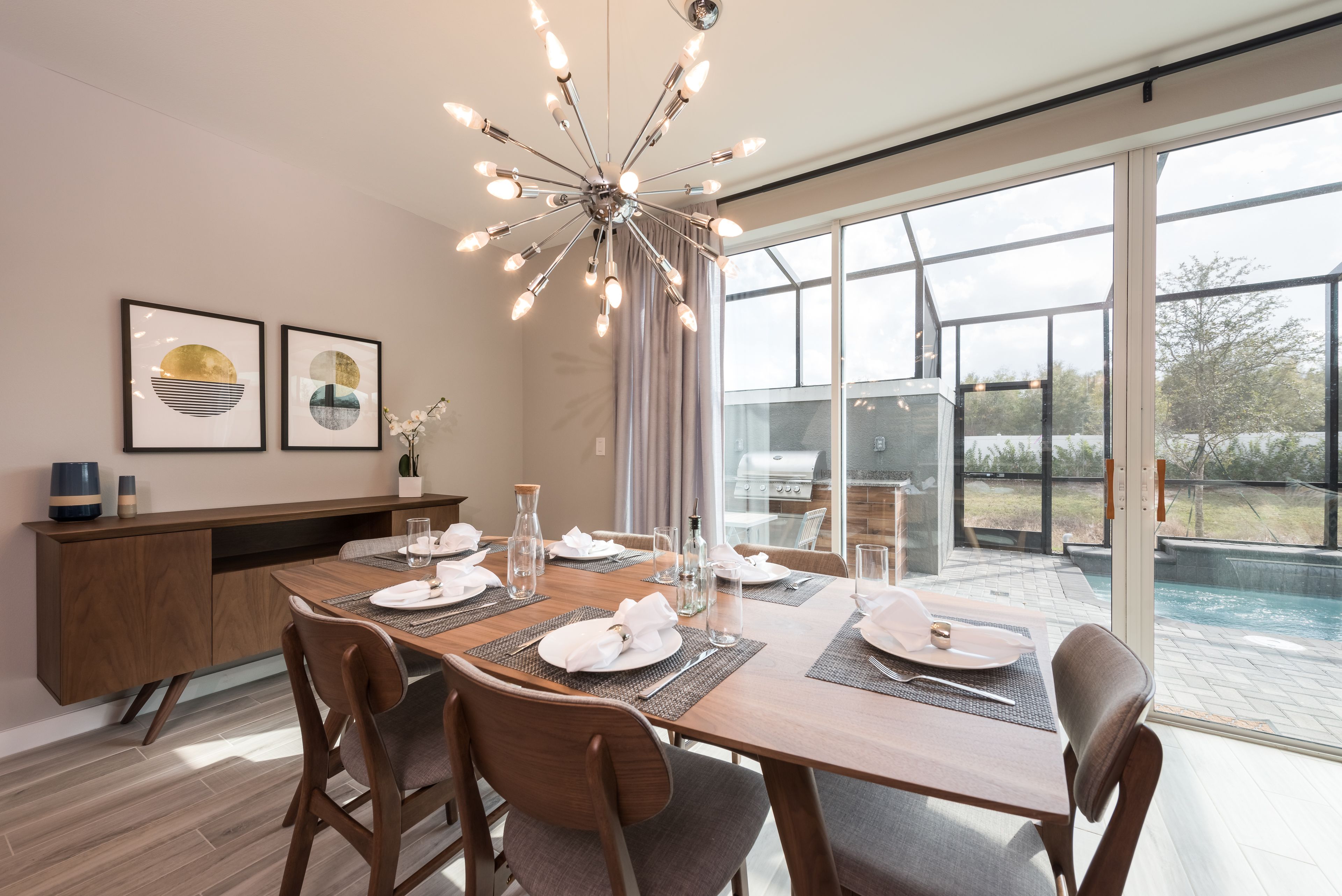 Deluxe Townhome, 4 Bedrooms | In-room dining