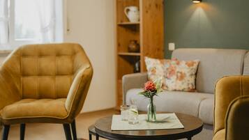 Ferienwohnung | Wohnbereich | Flachbildfernseher