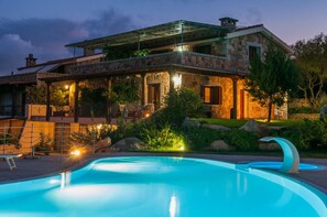 Seasonal outdoor pool, pool umbrellas, sun loungers - S'Alzola (Olbia)