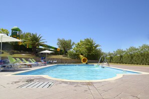 Piscina stagionale all'aperto
