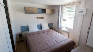 Premium Cottage, 1 Bedroom | Blackout drapes, free WiFi