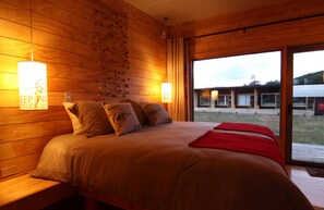 Double Room, 1 Double Bed | In-room safe, bed sheets - Robinson Crusoe Deep Patagonia (O’Higgins)