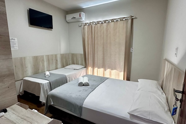 Minibar, free WiFi, bed sheets