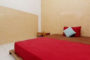 标准双人房, 1 张大床 | 办公桌、免费 WiFi