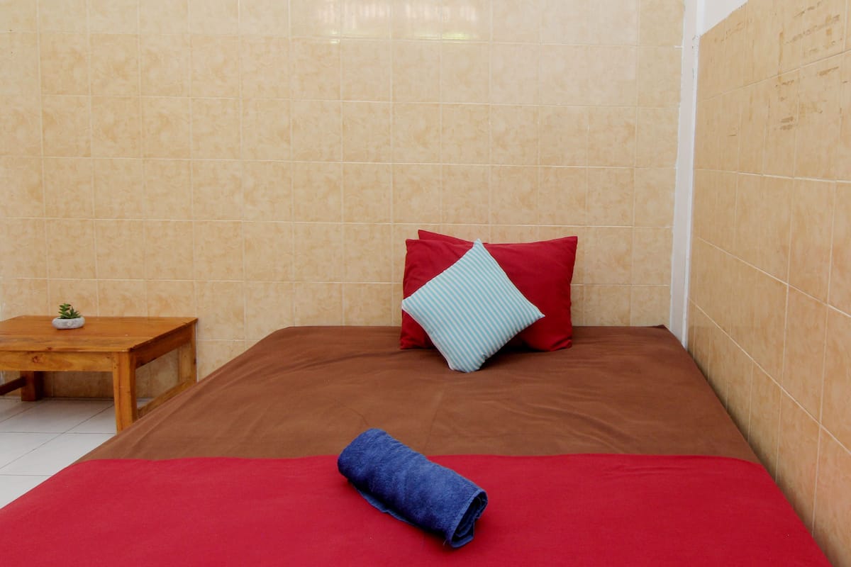Dobbeltrom – standard, 1 queensize-seng | Skrivebord og wi-fi (inkludert)