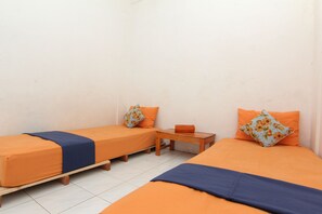 Standard Twin Room - Arjuna 31 Homestay (Yogyakarta)