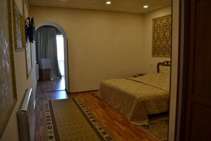 Family Room, City View | Frette Italian sheets, premium bedding, individually decorated, desk - AVAGYAN'S Hotel - Restaurant (Goris)