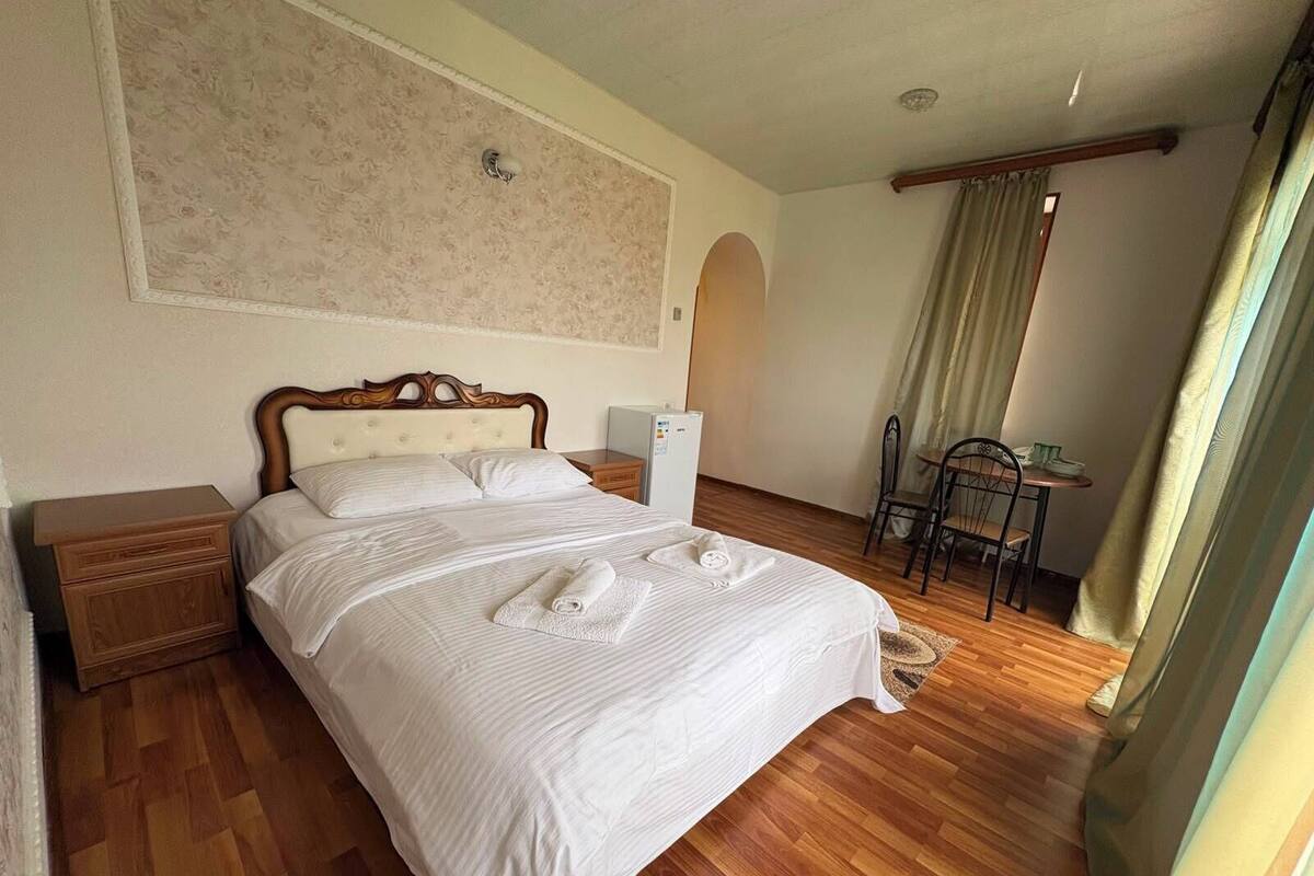 Family Suite, 2 Bedrooms - 203 | イタリアのフレッテ製シーツ、高級寝具、デスク、ノートパソコン用作業スペース
