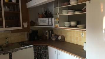 Refrigerador, microondas