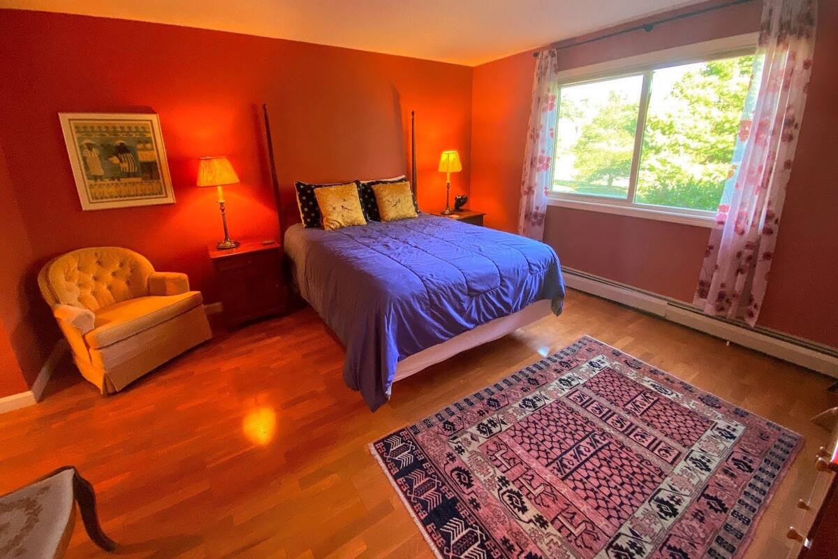 Familienapartment, 3 Schlafzimmer, Bergblick | Bügeleisen/Bügelbrett, kostenloses WLAN, individuell dekoriert