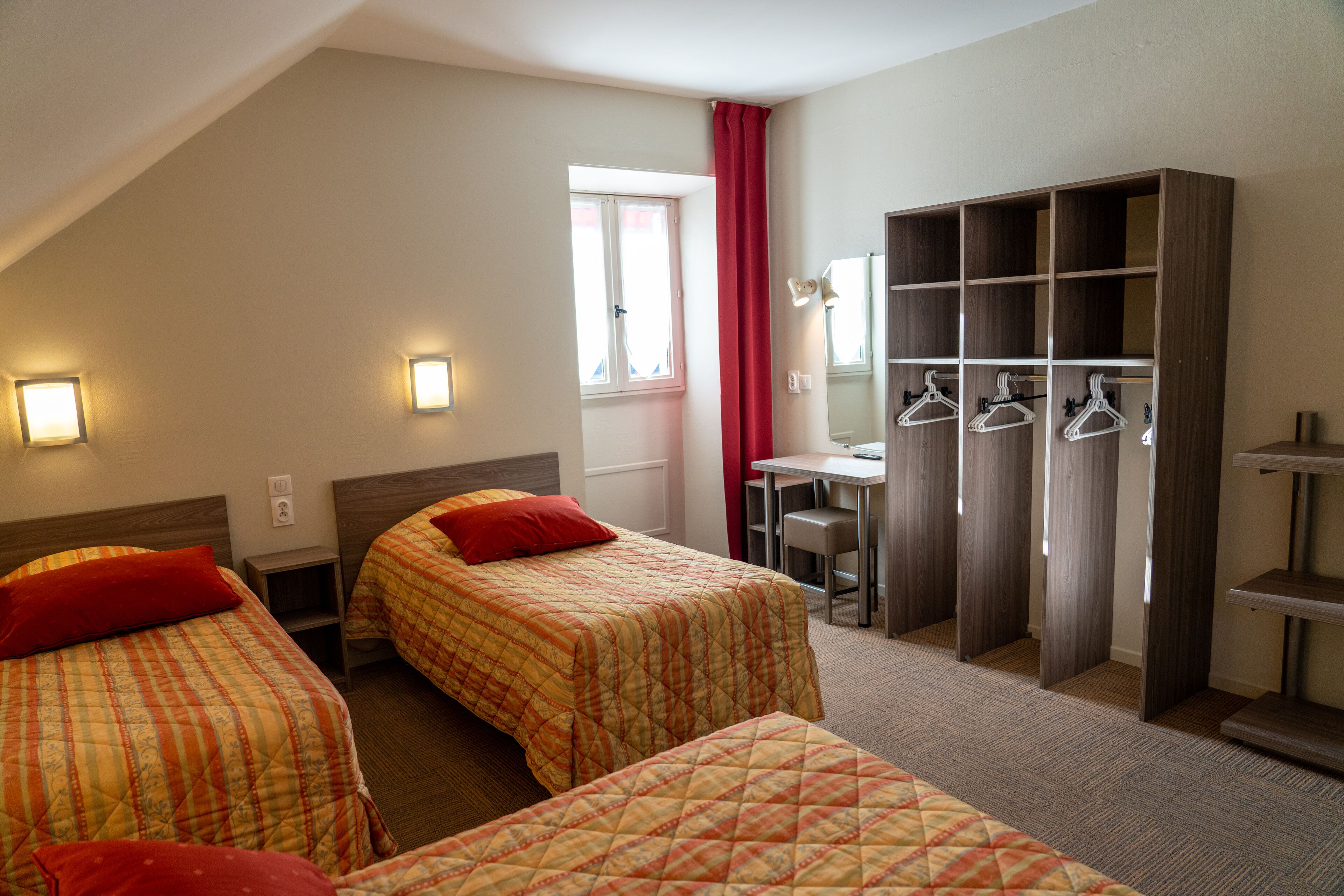 family room | premium bedding, in-room safe, desk, blackout curtains