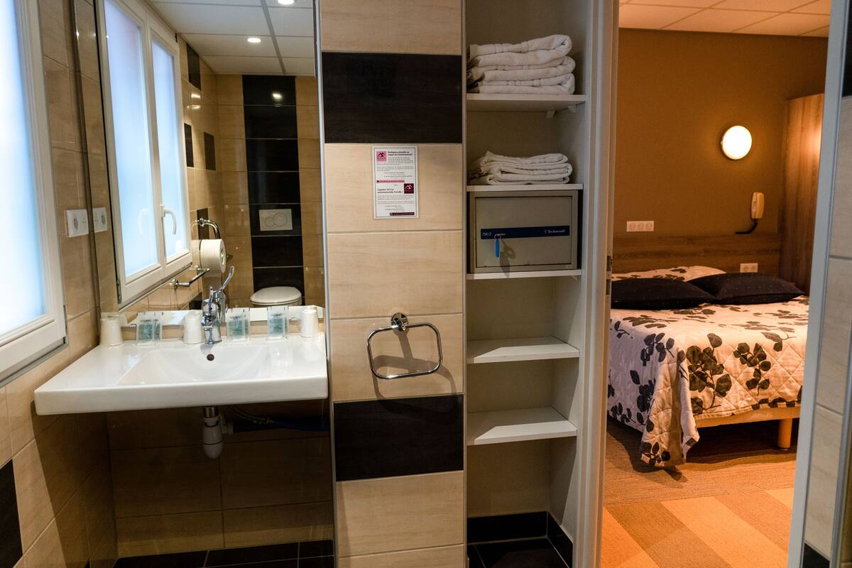 family room | bathroom | shower, hair dryer, towels