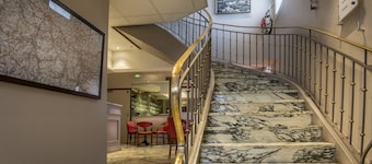 Au Primerose Hotel