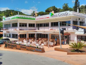 Fachada de la propiedad