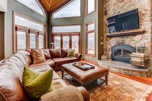 Luxury Townhome, 5 Bedrooms, Mountain View, Slope side (CR20/Pets Not Allowed) | Living area | Flat-screen TV, fireplace