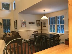 Family House, 4 Bedrooms, Patio, Garden Area | Dining room
